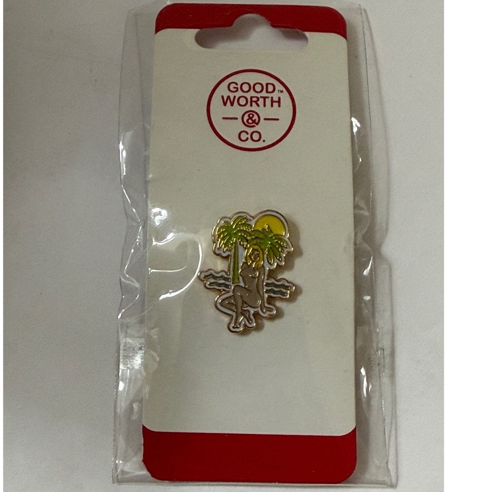 Good Worth Tropics Pin PTR1501 Gold Tone Enamel Palm Tree Beach Woman Accessory